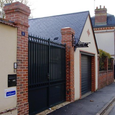 Bed and Breakfast Les Crepinieres Chartres Exterior foto